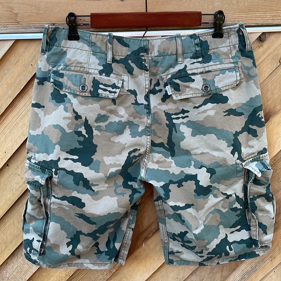 (NWOT) Levi's Cargo Shorts, Size 32, Camo, Camouflage, Mens, 12462, 12463 - Picture 2 of 13